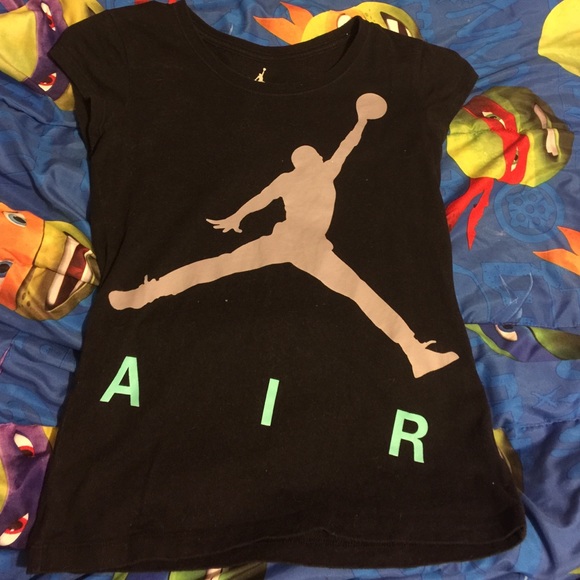 Youth medium girls Jordan shirt and pants