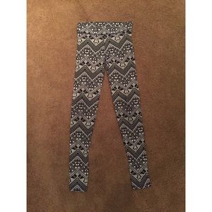 VS tribal leggings