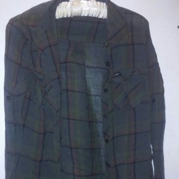 Thin flannel medium can fit large or small