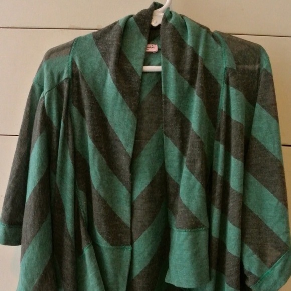 Striped Green&Gray Shall/Cardigan