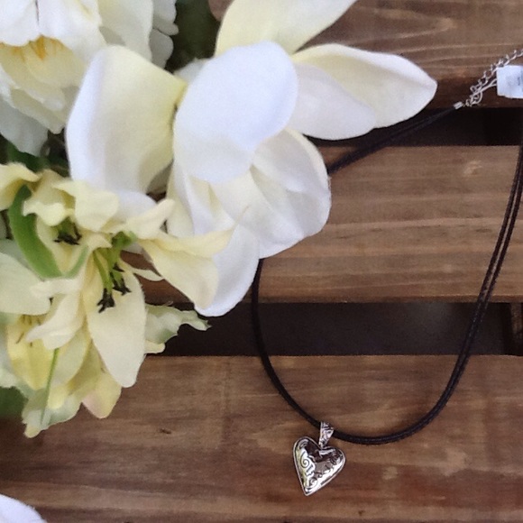 ❌SOLD❌Lia Sophia Reversible Heart Necklace - Picture 4 of 4