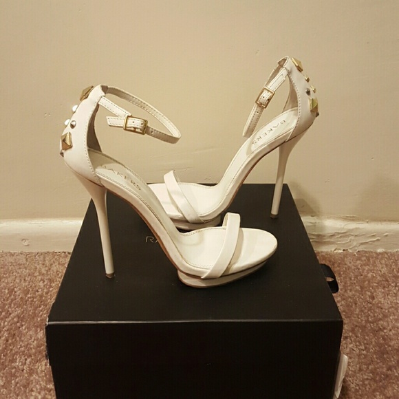 Beautiful strapy heels from Bakers!!