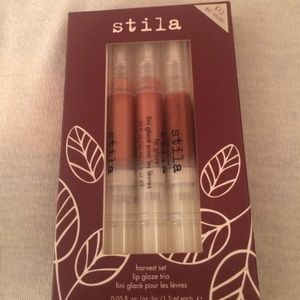 Stila Set lip glaze.