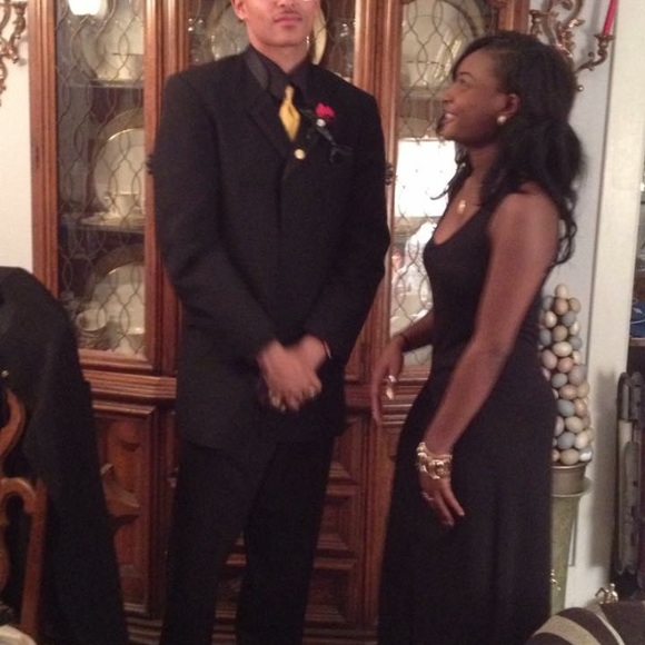 Dress - Picture 2 of 2