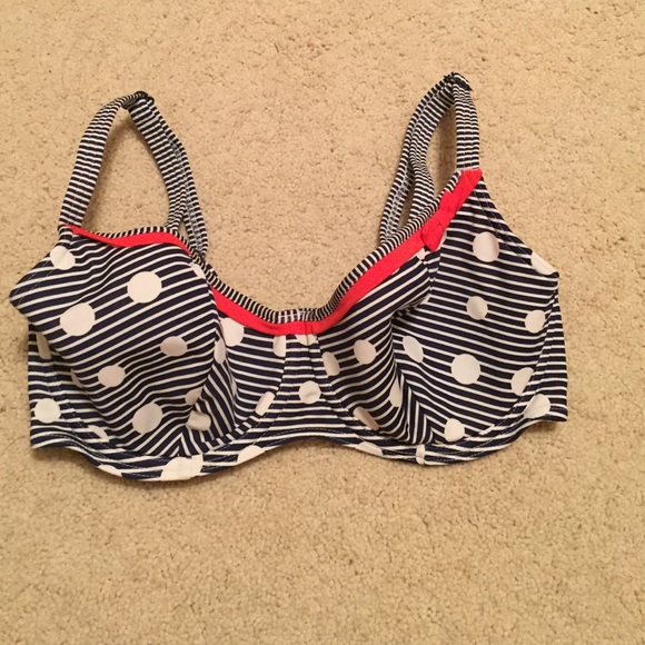 Bikini Top Size: 34 E