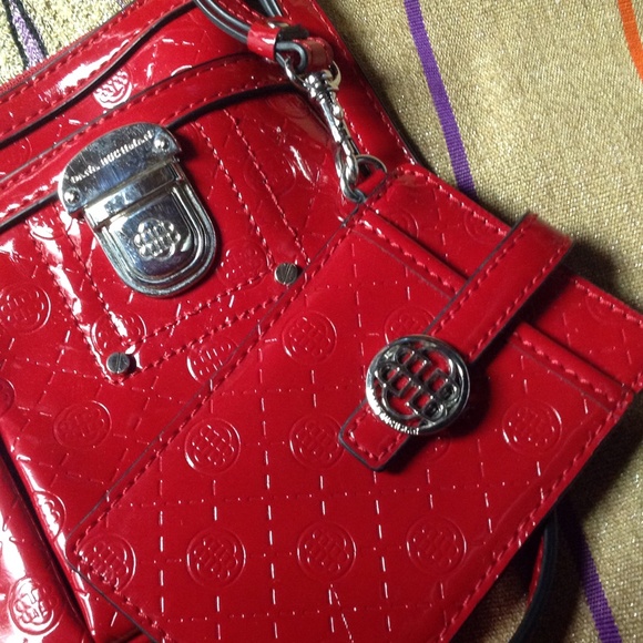 Gorgeous Red Patent Dana Buchman Messenger Bag - Picture 2 of 4