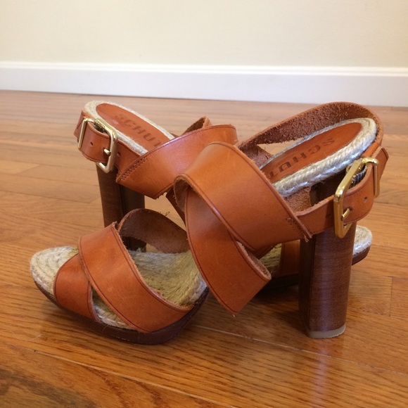 🎉🎉🎉SOLD🎉🎉🎉 Schutz Heeled Leather Sandal - Picture 4 of 4