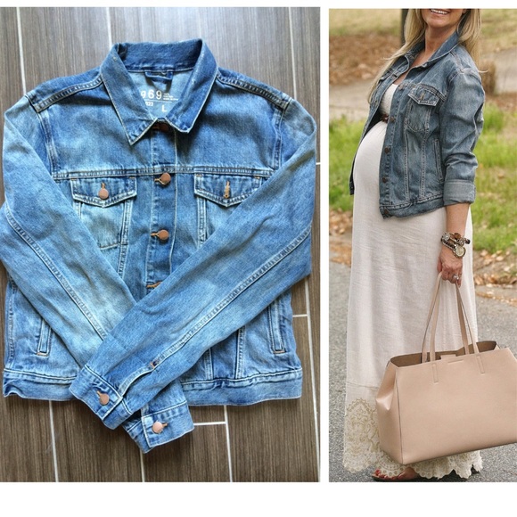 Gap 1969 denim jacket - size large