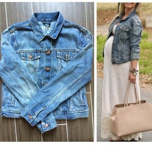 Gap 1969 denim jacket - size large