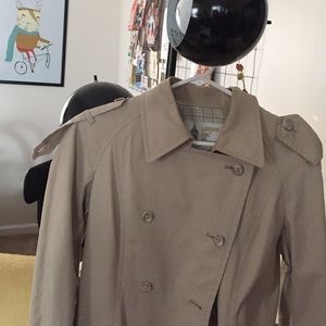 London Fog Trench Coat/Rain Coat Size Large Beige