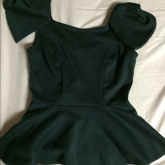 Dark green top - Picture 1 of 1