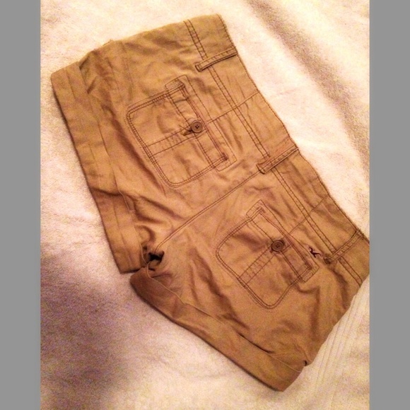 4 pocket Hollister Cargo shorts (came) - Picture 3 of 4