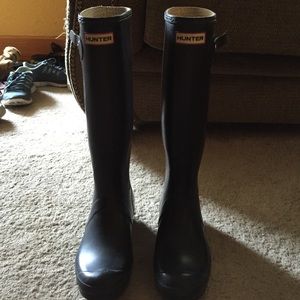 Tall black matte hunters.