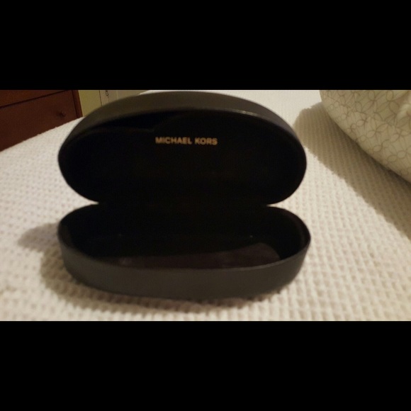 Michael Kors  woman sunglasses. main image 4