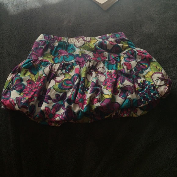 Like new..... Children's Place skirt - Picture 1 of 2