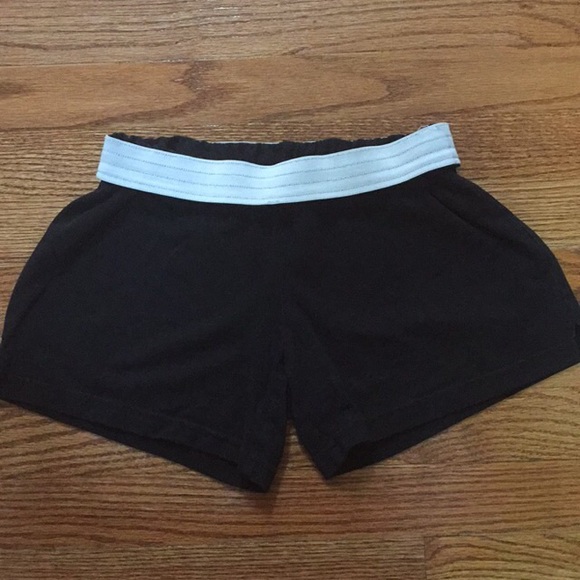 Black Sophie shorts
