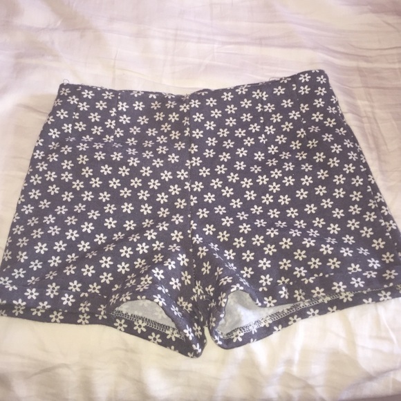 Brandy Melville shorts