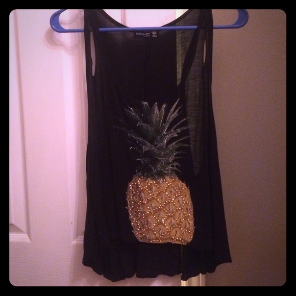 Cute tank, never been worn