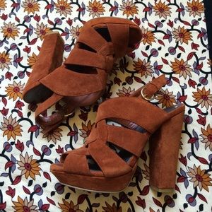Jessica Simpson auburn suede heels