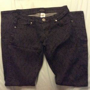 Black and gray printed jeans