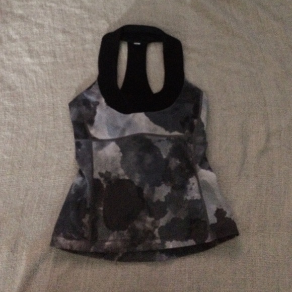 Lululemon scoop neck top