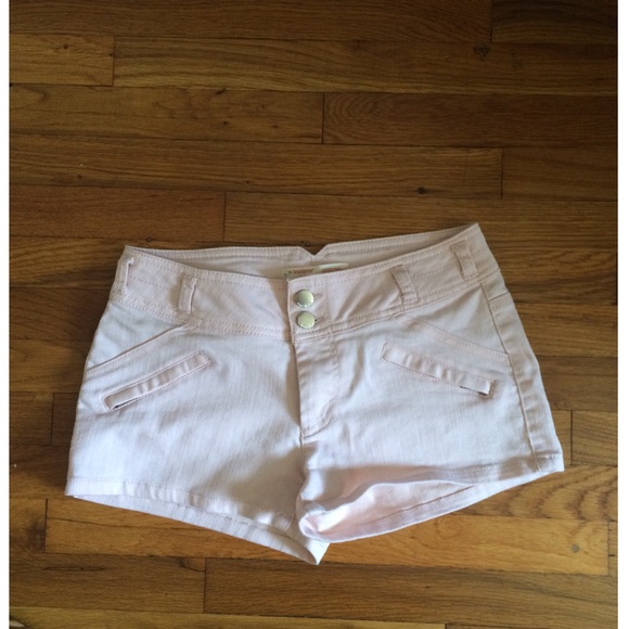 Size 7 light pink shorts