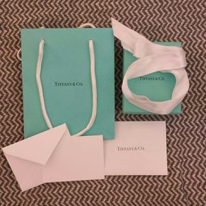 Tiffany & co. Bag. Box. Card. Envelope. Ribbon.