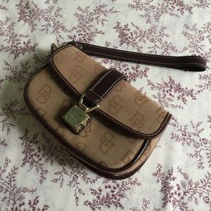 Dooney & Bourke wristlet
