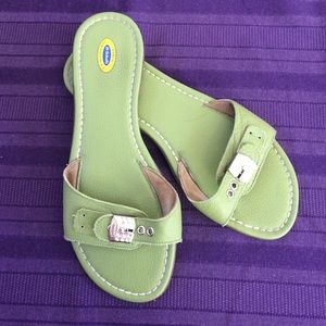 Dr. Scholls leather flats