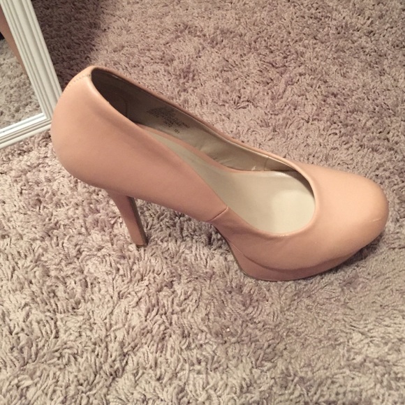 Pumps - Picture 2 of 2