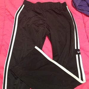 Black nike sweats