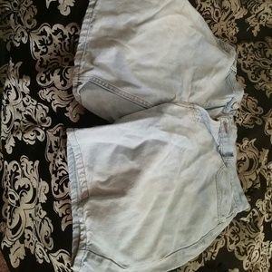 Short jeans