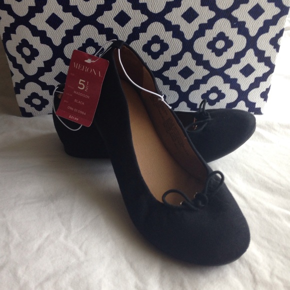 Black Merona Flats