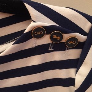 J. McLaughlin Tops - J. McLaughlin Wavesong Boatneck Striped Shirt J. McLaughlin Tops - J. McLaughlin Wavesong Boatneck Striped Shirt