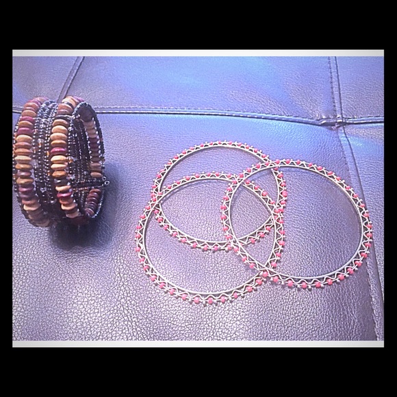 Bracelets - Buy one, get one free! 🎉 SALE