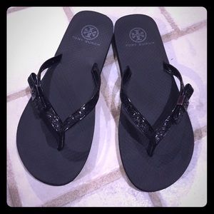 Tory burch flip flop sandals