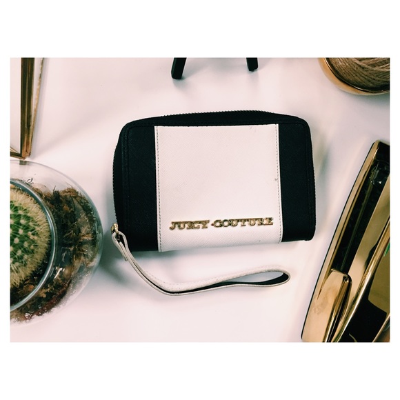 Genuine Juicy Couture Wristlet Wallet