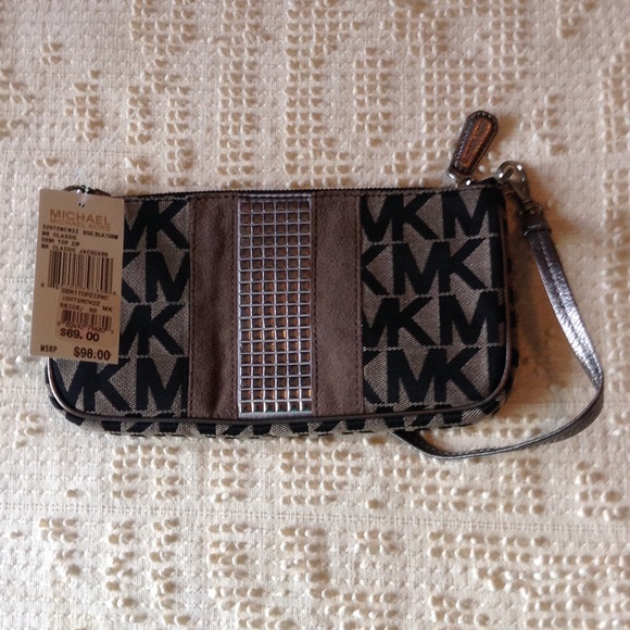 SOLD Michael Kors Black Jacquard Wristlet - Picture 1 of 3