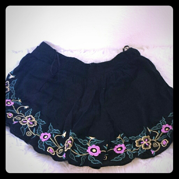 Urban outfitters black flower shorts