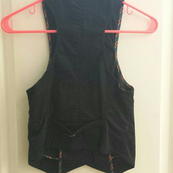 *****SOLD****Guess. Black vest with gold buttons - Picture 3 of 5