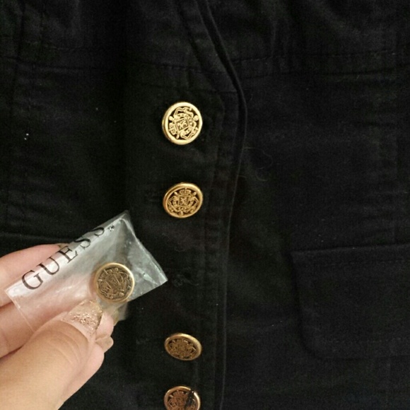 *****SOLD****Guess. Black vest with gold buttons - Picture 5 of 5