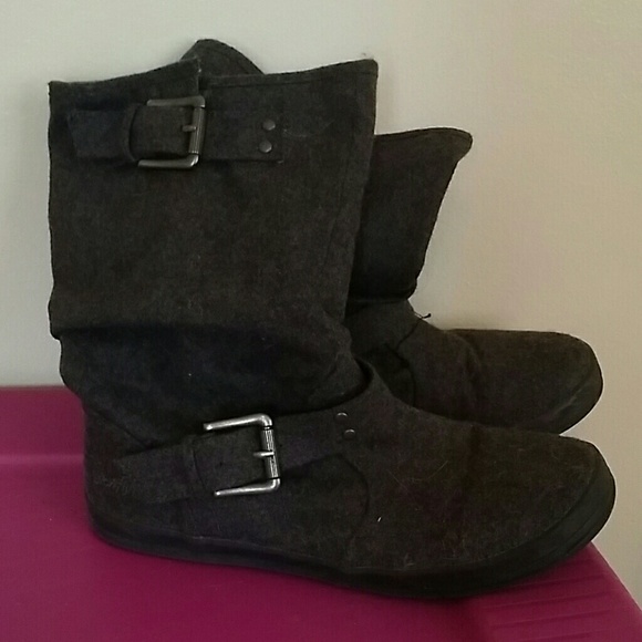 Blowfish size 9 nwot