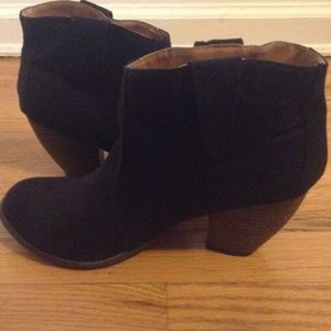 Black boots for fall