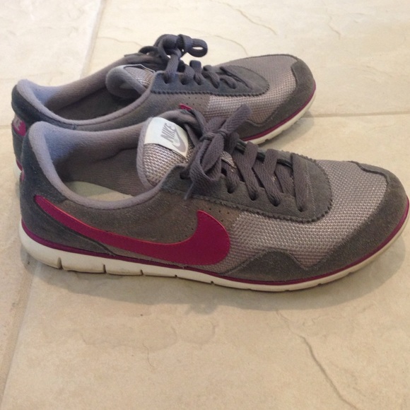 Nike Shoes - Gray suede nike shoes 7.5