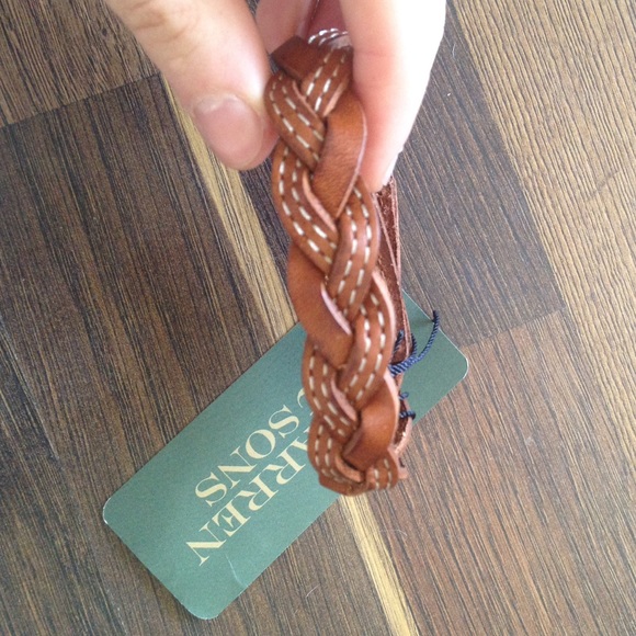 Brown leather bracelet w/ beige embroidery for men