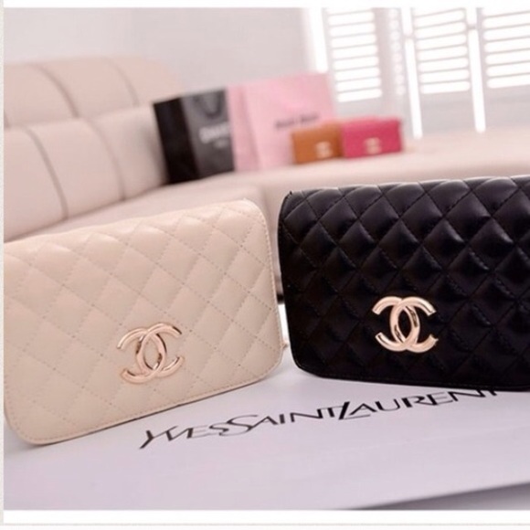 Purse with gold chained strap