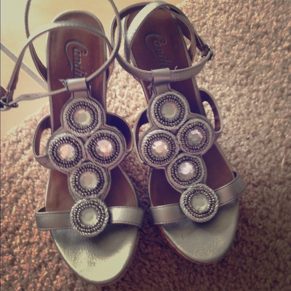 Sliver wedges !! Great summer shoes 👠👡
