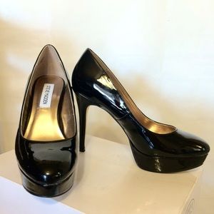 Steve Madden Black Patent Pumps