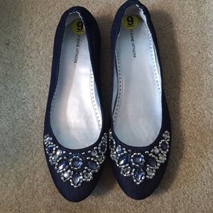 NWT Navy embellished flats