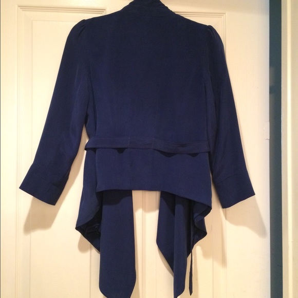 B + a b crepe de shin silk blazer w/ self belt 38 - Picture 2 of 3